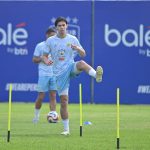 Pelatih Persib Pantau Kondisi Dion Markx