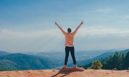 Tips Menerapkan Gaya Hidup Sederhana Namun Bahagia