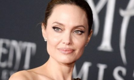 Langkah Besar Angelina Jolie Membeli Tanah Demi Hutan