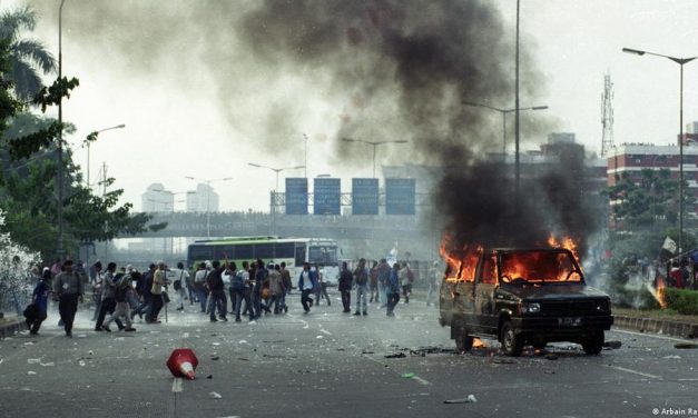 Tragedi 1998 Dan Pelajaran Penting Bagi Generasi Baru