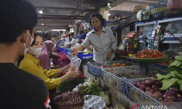 Beras Dan Kebutuhan Pokok Naik, Warga Mulai Berhemat