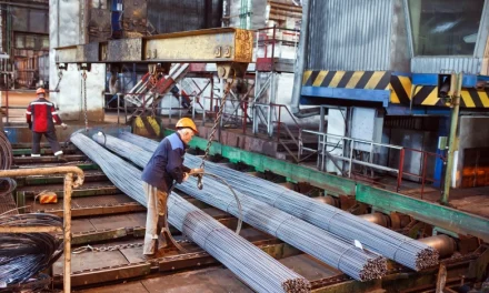 Proses Produksi Di Pabrik Besi Dan Peran Dalam Industri Modern