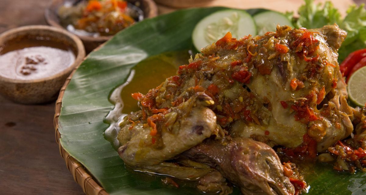 Ayam Betutu: Mengenal Makanan Khas Bali Cita Rasa Yang Kuat