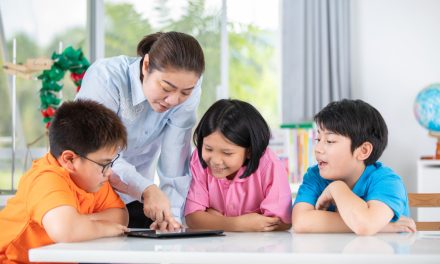 Guru Di Era Digital: Perubahan Peran Dalam Mendampingi Siswa