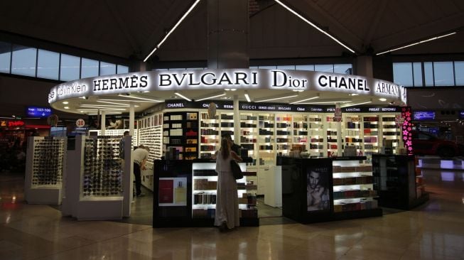 Brand Fesyen Mewah Di Paris: Daya Tarik Produk Premium