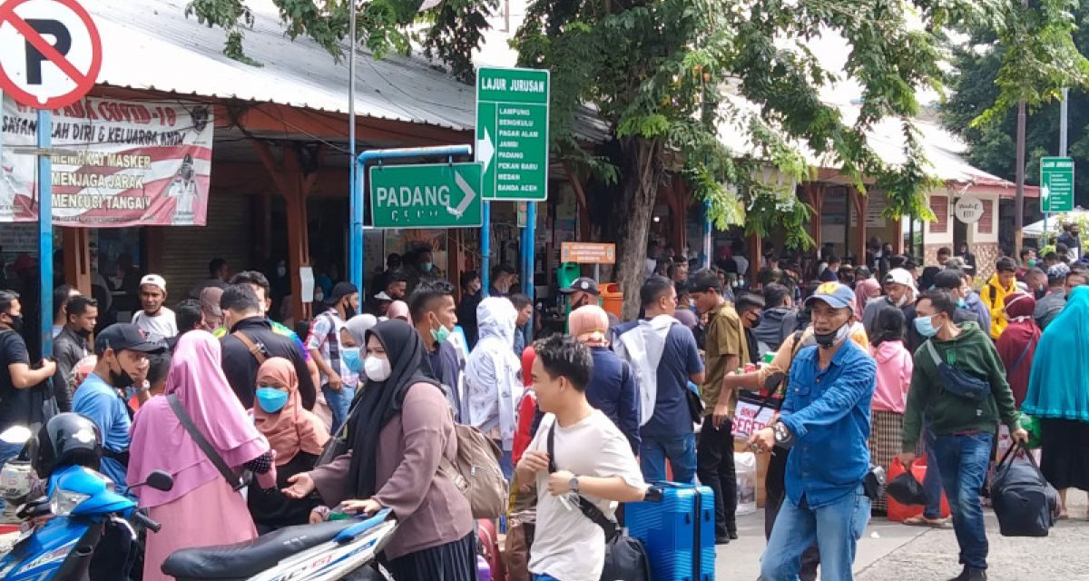 Fenomena Urbanisasi: Perpindahan Penduduk Kehidupan Kota