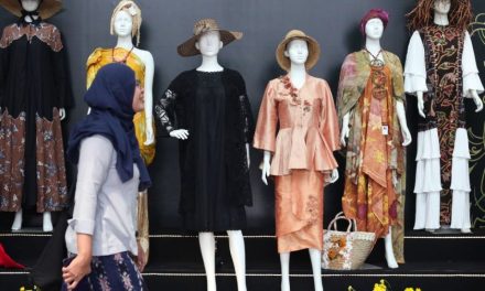 Tren Busana Minimalis: Memadukan Pakaian Dengan Lebih Praktis